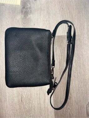Le Château Classic Black Pebbled Leather Crossbody